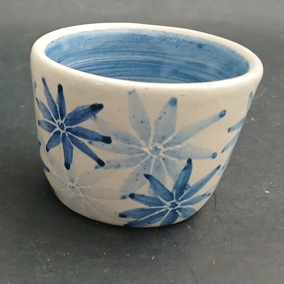 VTG Dorchester Pottery Sugar Bowl and Creamer Blue Stars Signed C.A.H. Set of 2 - Picture 8 of 12